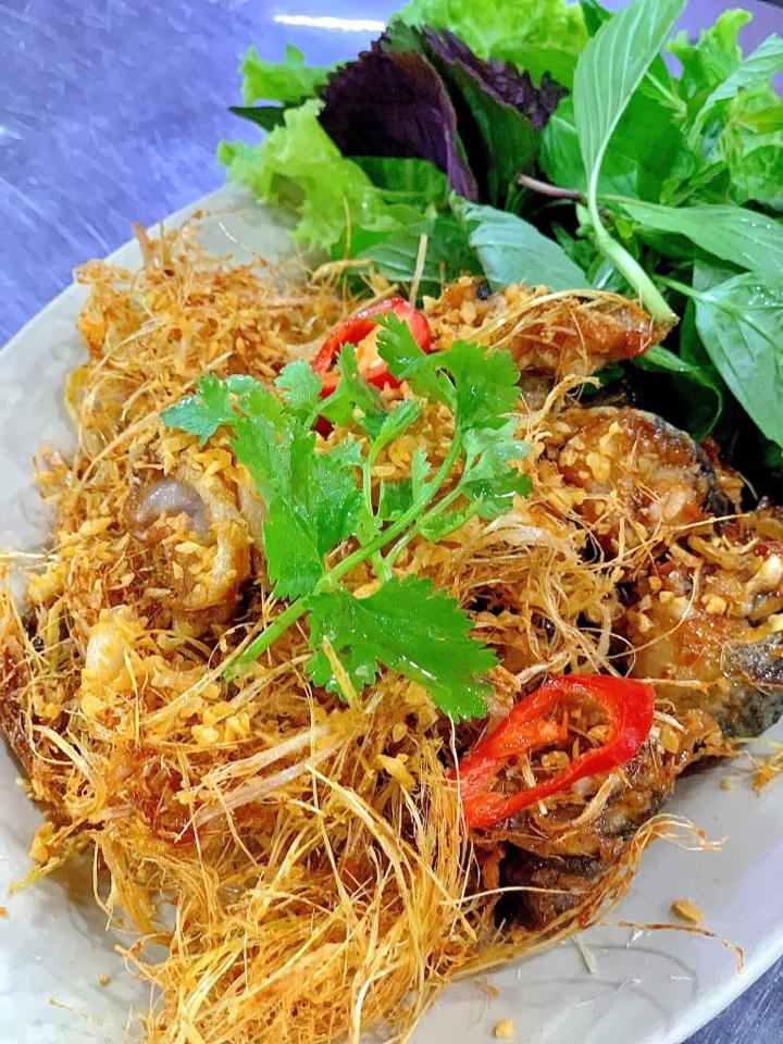 Ếch núp lùm-duoc-ban-tai-ANH 3 Food & Beer