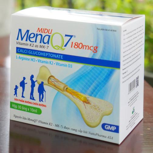 Midu MenaQ7 Midu MenaQ7 180mcg giúp bổ sung bộ ba Calci, Vitamin D3, Vitamin K2 dạng MenaQ7 với nguyên liệu nhập khẩu từ nhà cung cấp lớn nhất và tốt nhất trên thế giới là Natto Pharma - NaUy hỗ trợ tăng cường hấp thụ Calci vào xương một cách tối đa.-duoc-ban-tai-Alice Quỳnh