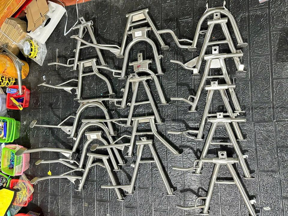 Inox 304 - Chống đứng xe ga full phụ kiện-duoc-ban-tai-Siêu Thị Ốc