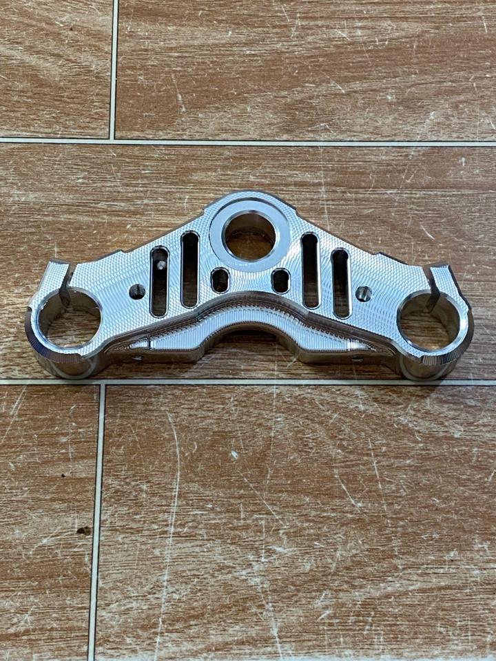 Nhôm - Chảng 3 CNC-duoc-ban-tai-Siêu Thị Ốc