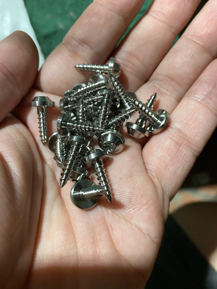 Titan - Ốc 4li-duoc-ban-tai-Siêu Thị Ốc