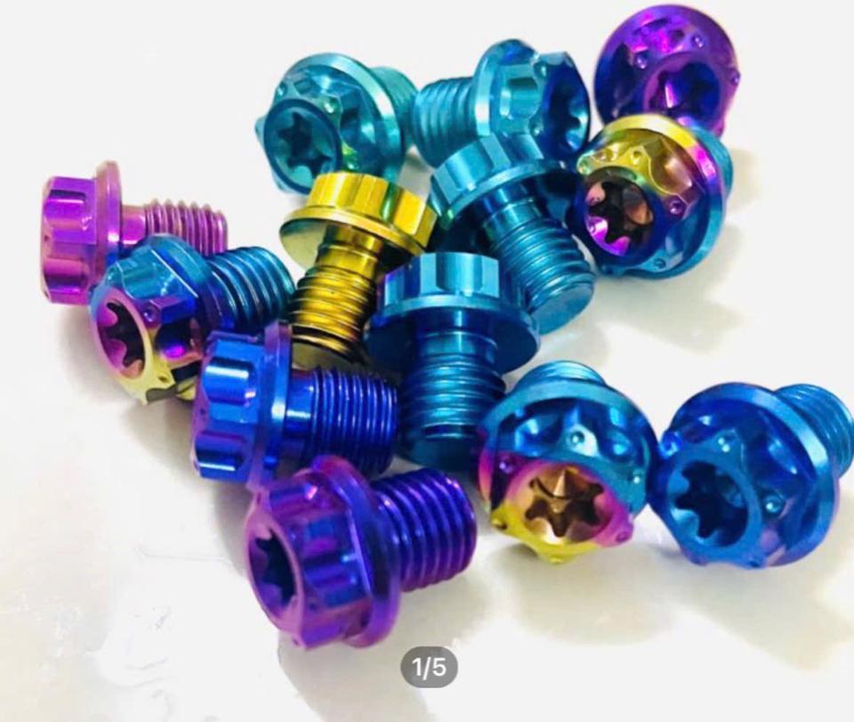 Titan - Ốc 10li-duoc-ban-tai-Siêu Thị Ốc