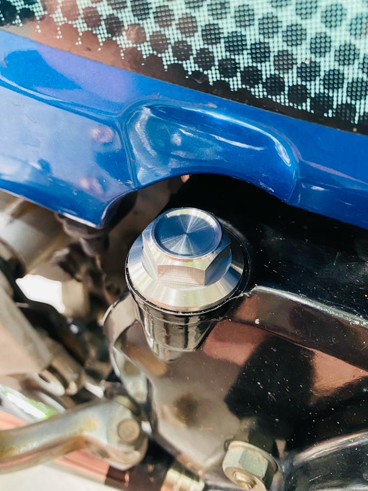 Inox 304- Ốc nhớt Honda/ Ya có ti thăm các loại-duoc-ban-tai-Siêu Thị Ốc