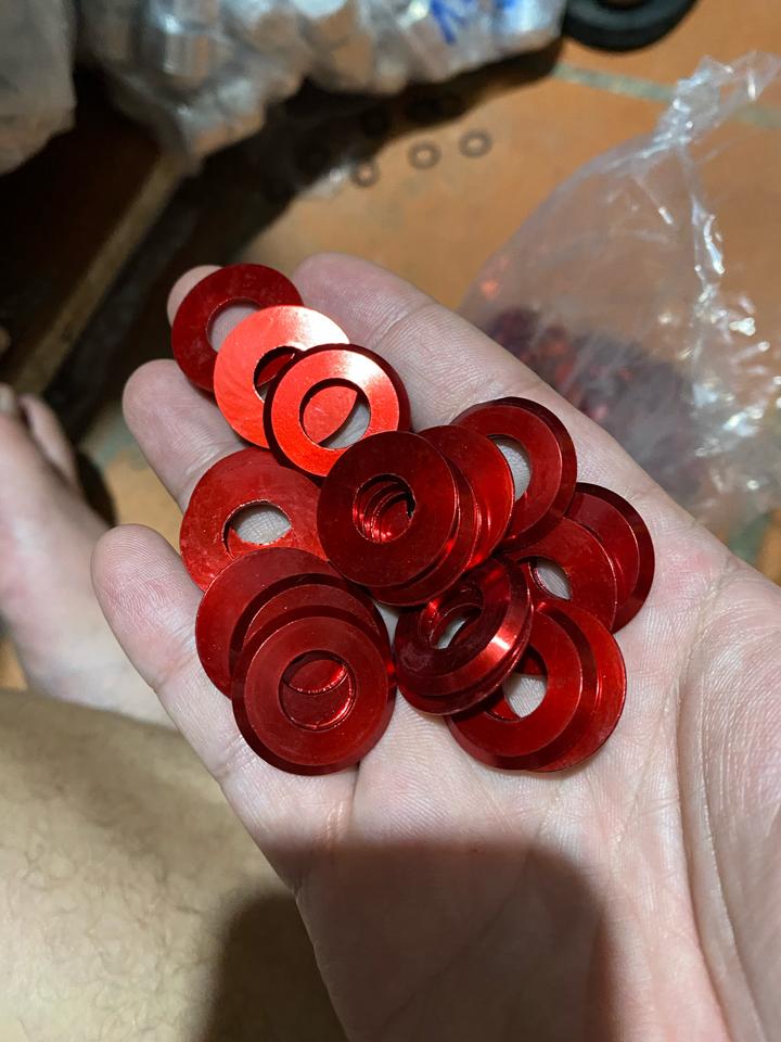 Nhôm - Long đền CNC + dập-duoc-ban-tai-Siêu Thị Ốc