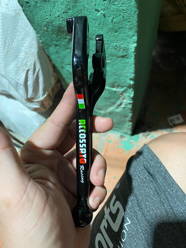 Nhôm - Tay thắng Accosato-duoc-ban-tai-Siêu Thị Ốc