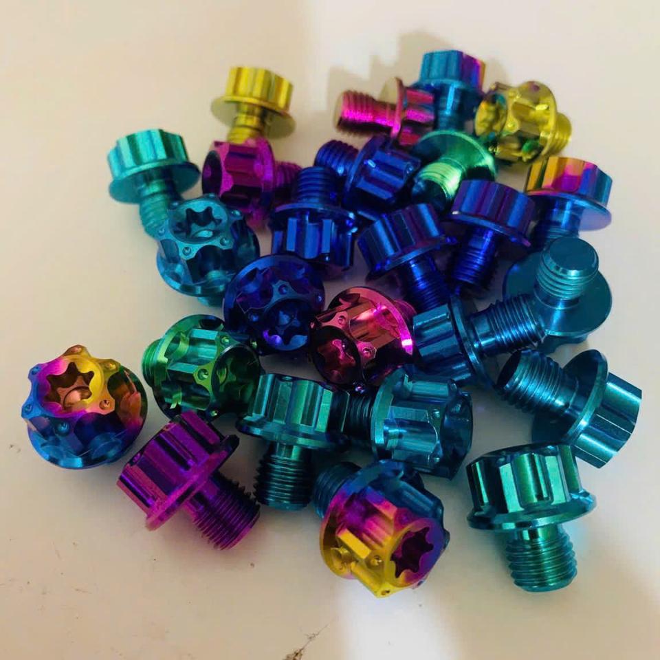 Titan - Ốc 10li-duoc-ban-tai-Siêu Thị Ốc