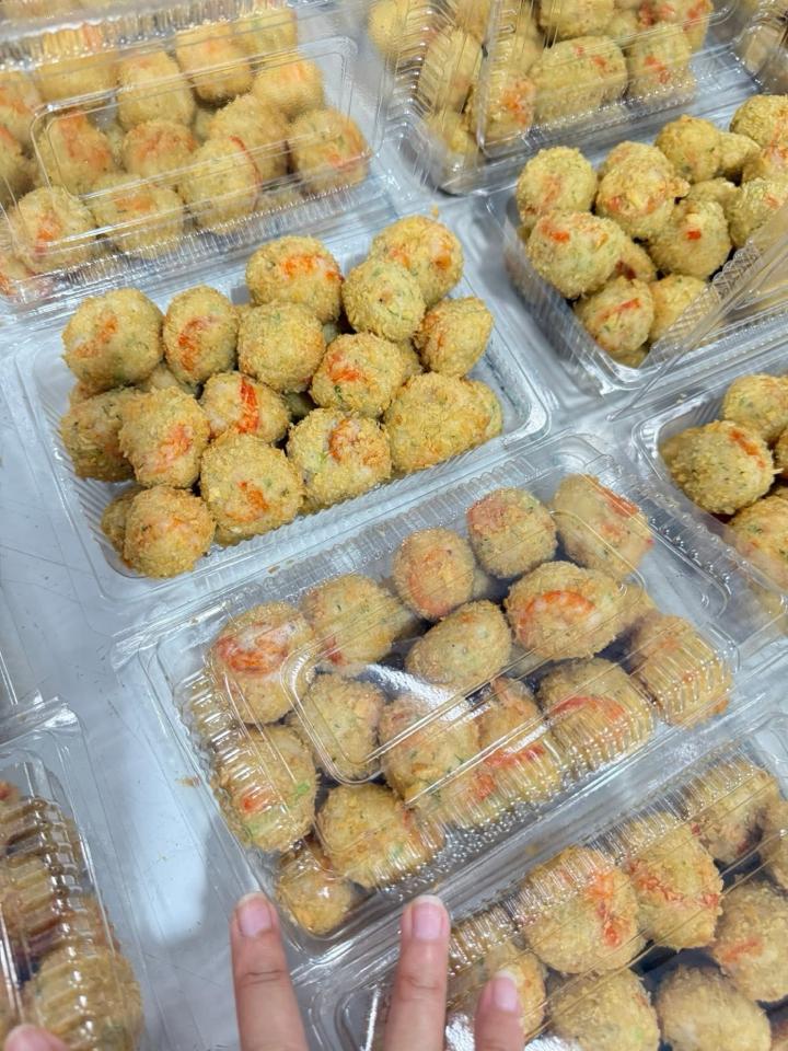 Chả tôm cá viên xù-duoc-ban-tai-HOÀ CÁT BÀ
