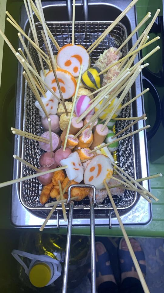 Buffet trẻ em-duoc-ban-tai-LELA XIÊN