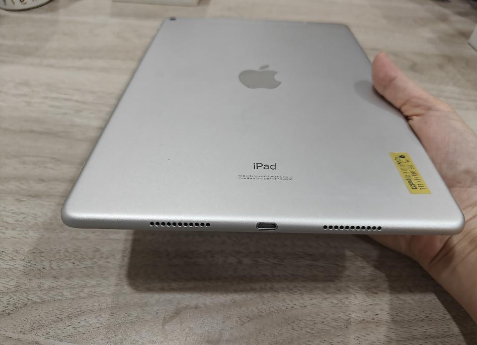 Ipad Air 3 256g 4g màu trắng 24/5-duoc-ban-tai-Ipad cũ giá rẻ