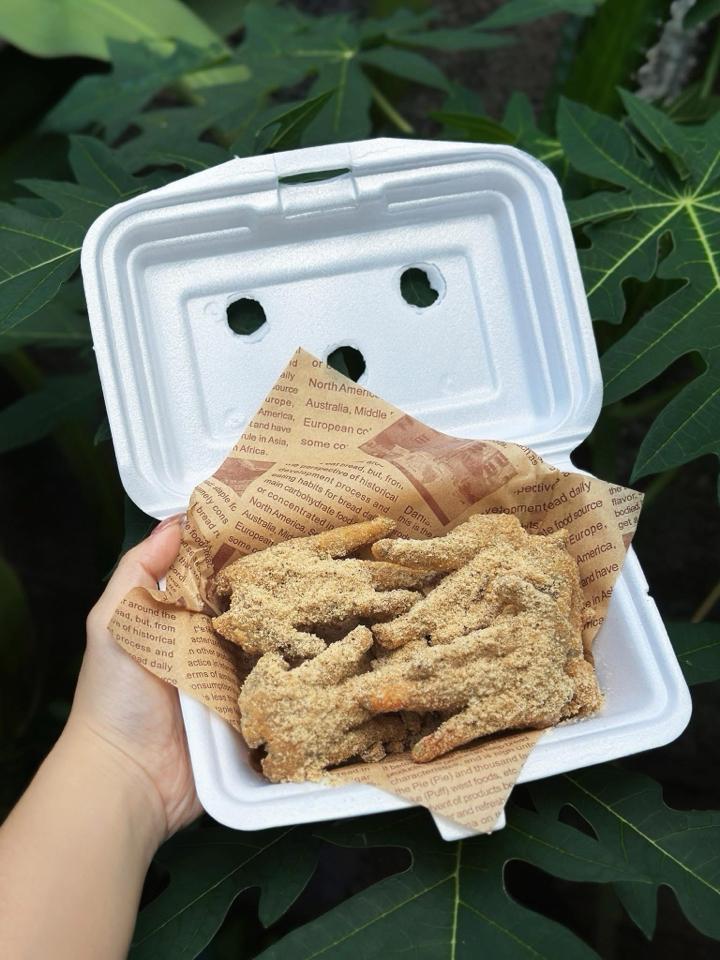 Có xương muối nhỏ-duoc-ban-tai-Chân gà quái thú