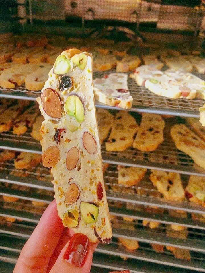 Biscotti hộp 220g-duoc-ban-tai-Nha Nha Bakery