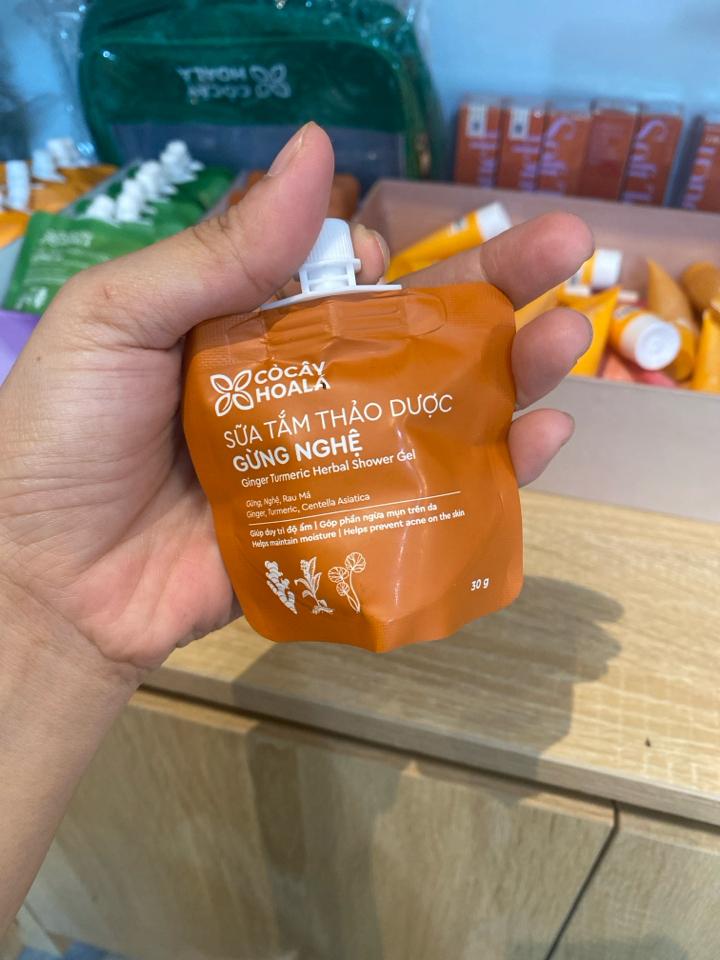 Sữa tắm gừng nghệ Mini CCHL-duoc-ban-tai-Yến nhà Loan - Yến sào Sea Nest Khánh Hoà