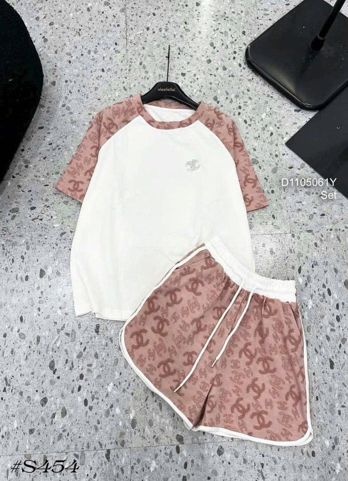Set Chanel Ngắn-duoc-ban-tai-Thanh Berry
