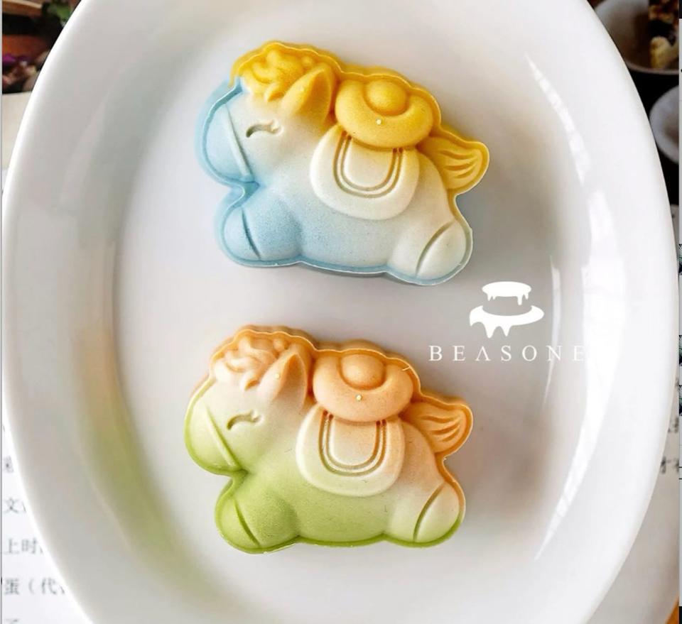 Khuôn ngựa năm mới cỡ 50g- sau 10-15 ngày có hàng-duoc-ban-tai-Thach Lan