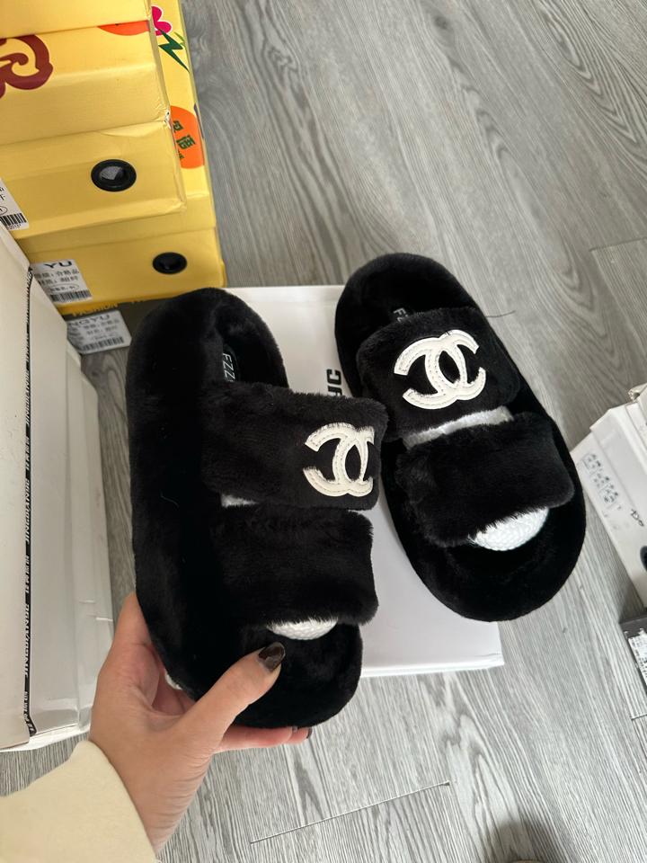 Dép lông chanel đen 2 cầu-duoc-ban-tai-Quản Thuu Hà