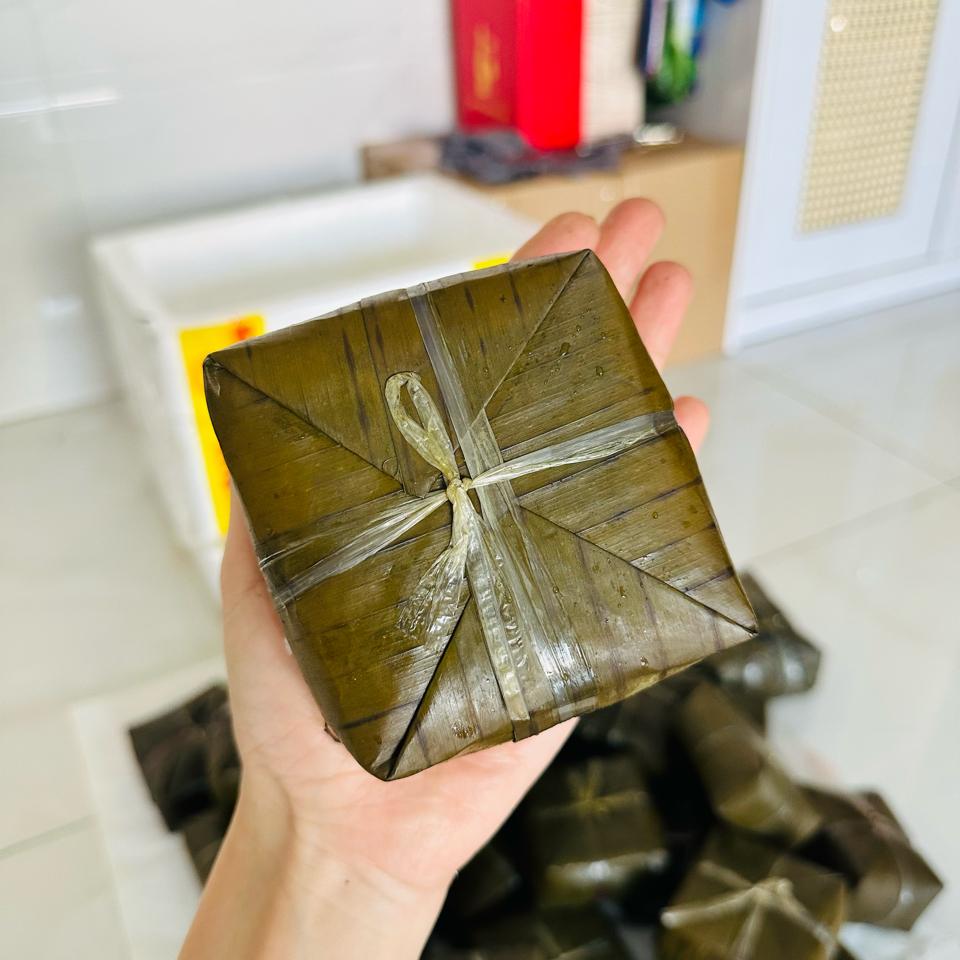 Set 3 bánh chưng 400gr-duoc-ban-tai-DuMi Beauty