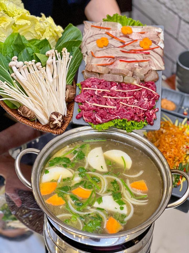 Lẩu Thập Cẩm-duoc-ban-tai-BÒ TƠ BÌNH MINH