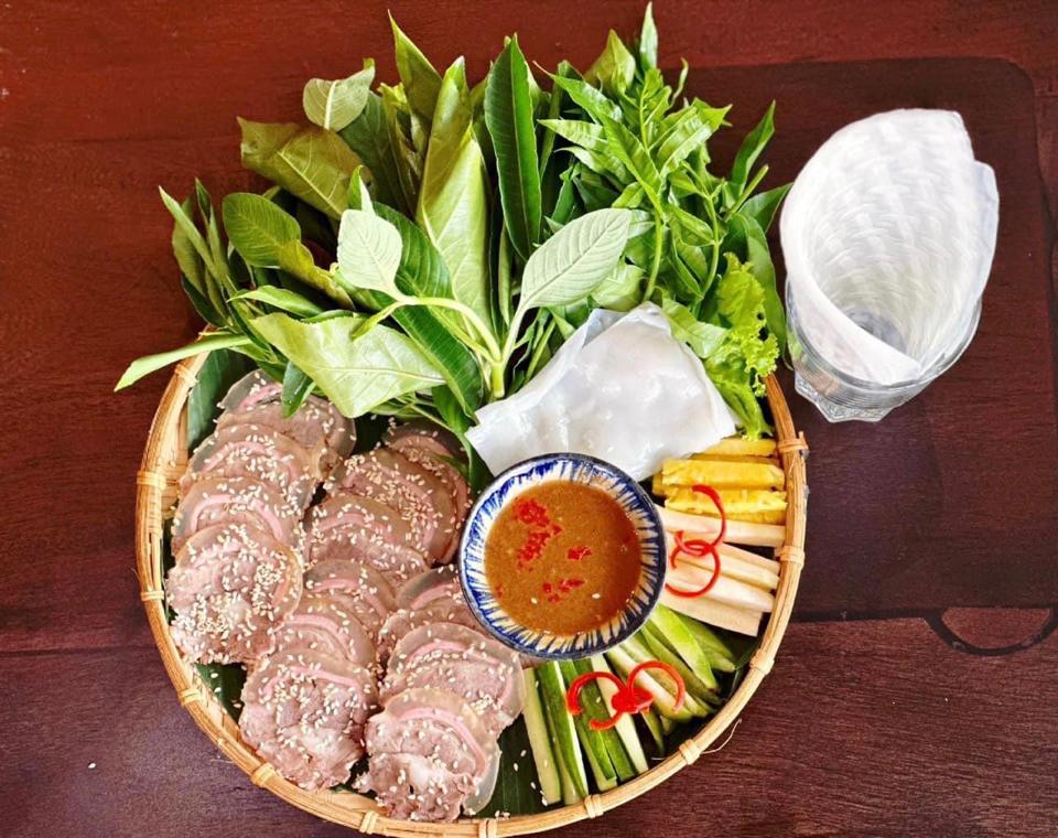 Bò Hấp Rau Rừng-duoc-ban-tai-BÒ TƠ BÌNH MINH