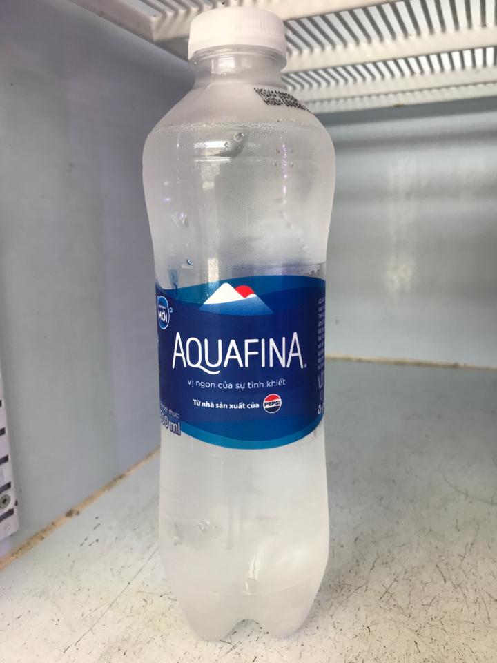 Aquafina-duoc-ban-tai-NHÀ NGHỈ THUỲ TRANG