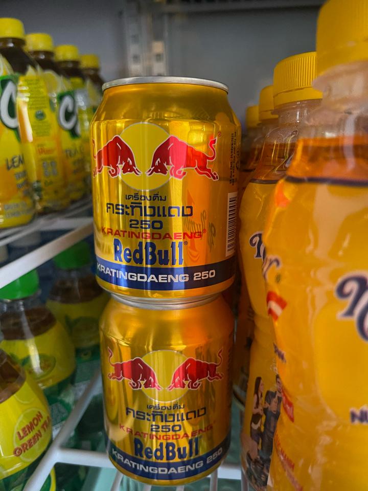 Red Bull-duoc-ban-tai-Saigon Star Family