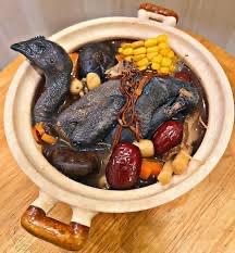 Gà H'Mông-duoc-ban-tai-Muối Tiêu Chanh