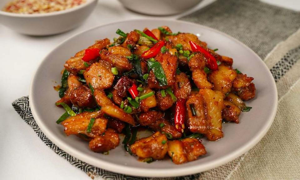 Ba rọi cháy cạnh-duoc-ban-tai-Muối Tiêu Chanh