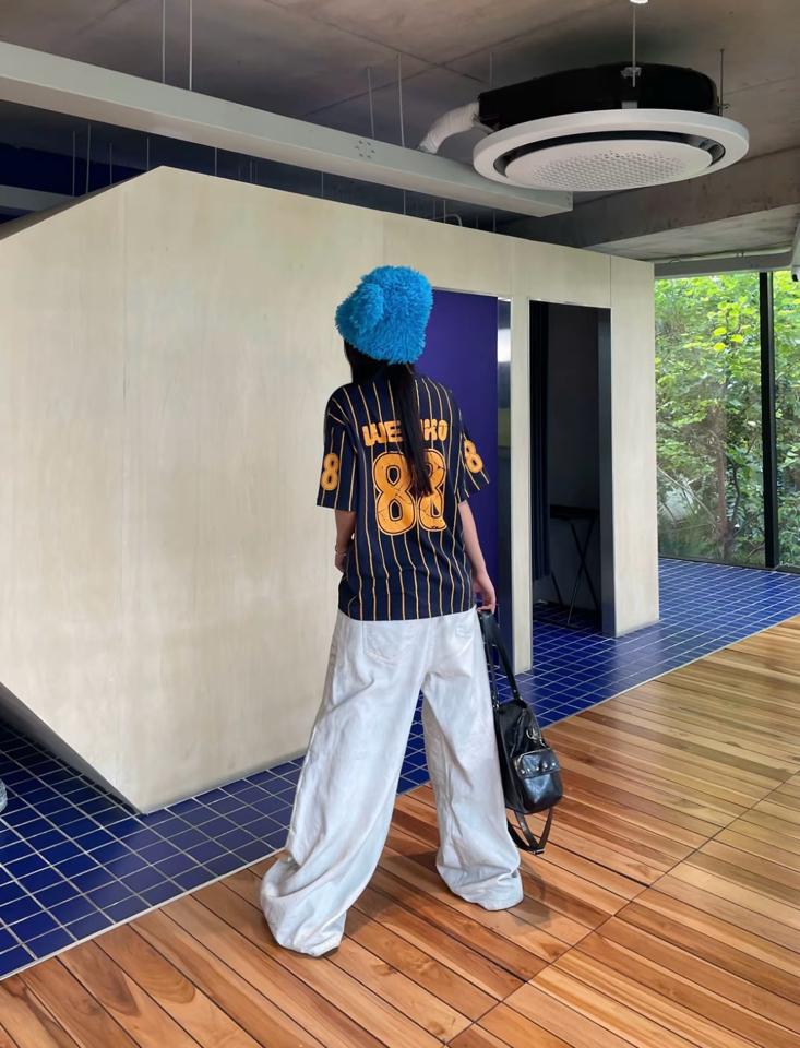 Áo thun cổ tròn Oversize kẻ sọc WENKO-duoc-ban-tai-Cunnei