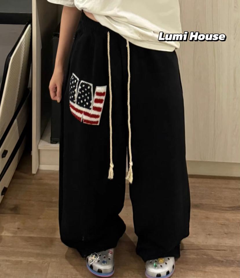  Quần thêu cờ W-duoc-ban-tai-Cunnei