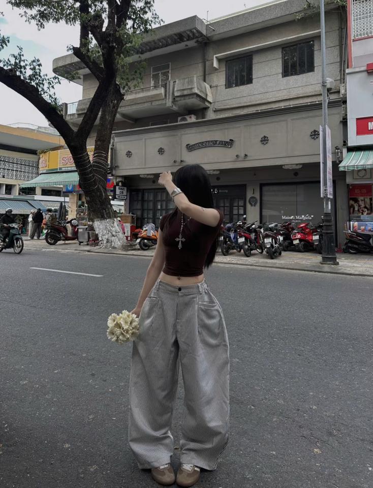 Quần ống rộng nữ thụng kaki sọc Wide Leg-duoc-ban-tai-Cunnei