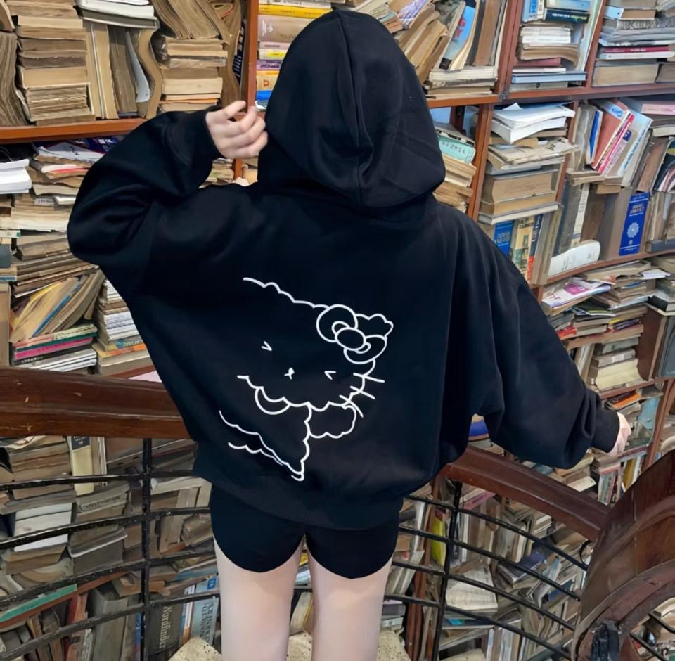  Áo Hoodie Zip Hello Kitty-duoc-ban-tai-Cunnei