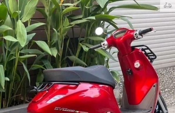 Baga cong Z Vespa màu đen-duoc-ban-tai-Trạm Xanh 68