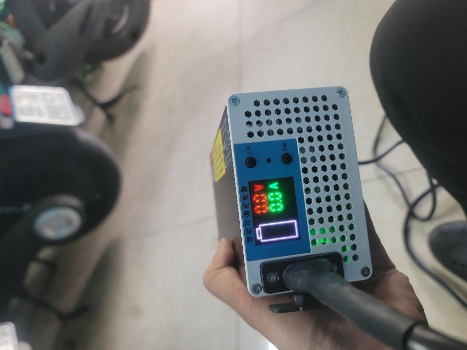 Bộ sạc Yingmen 2A - 20A-duoc-ban-tai-Trạm Xanh 68