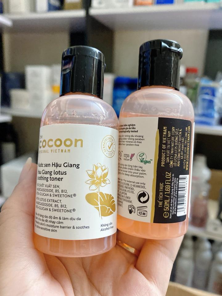 Nước toner hoa Sen Hậu Giang Cocoon-duoc-ban-tai-T&T COSMETIC