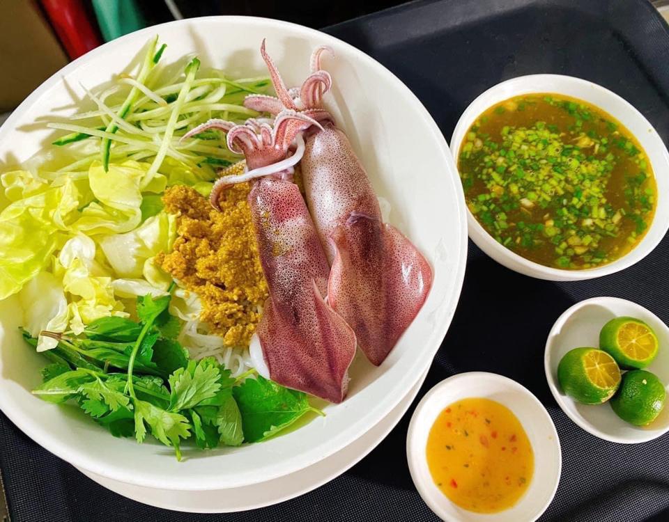 Mực ống 🦑 (Loại có cơm xôi 🥚)-duoc-ban-tai-🐬🐙🦈Hải “Sản” Seafood 🐬🐙🦈