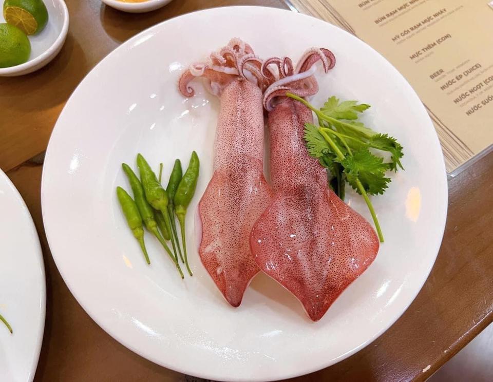 Mực ống 🦑 (Loại có cơm xôi 🥚)-duoc-ban-tai-🐬🐙🦈Hải “Sản” Seafood 🐬🐙🦈