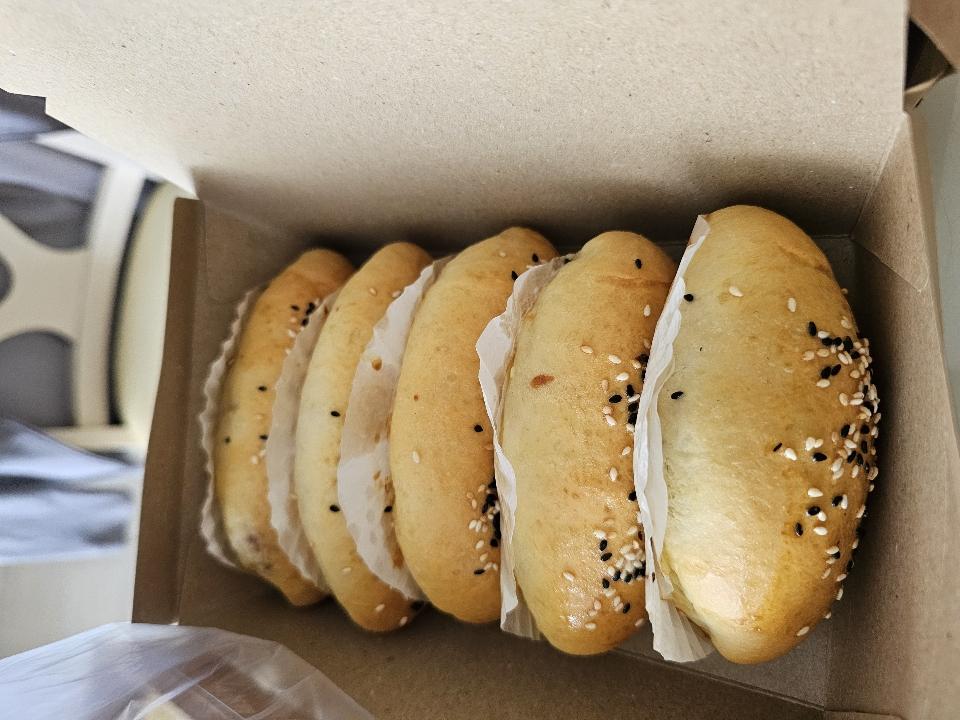 Bánh mì Gà xé phomai vị Ý-duoc-ban-tai-Rio Cake Delivery
