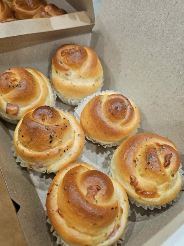 Ham Rose-duoc-ban-tai-Rio Cake Delivery