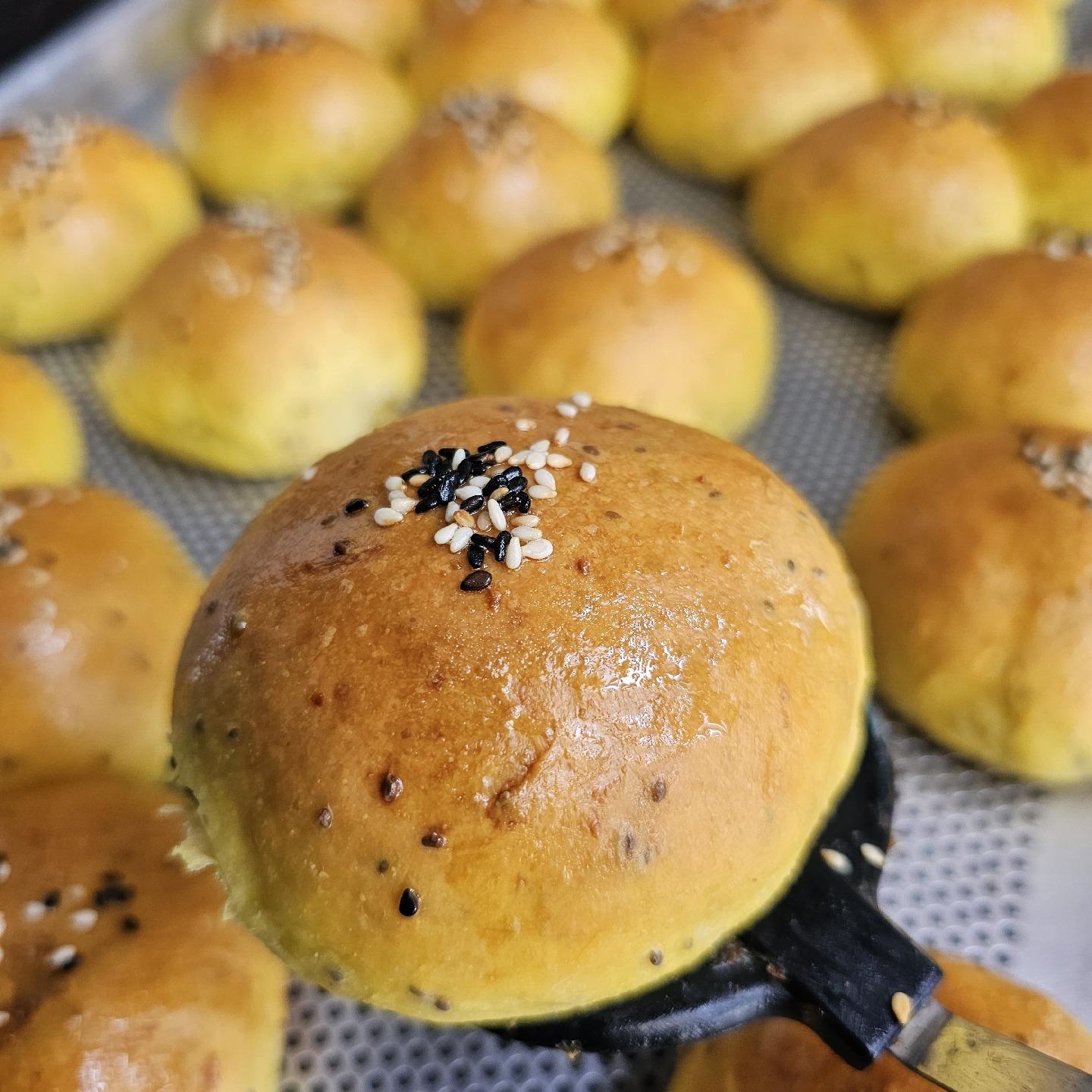 BÁNH MÌ BÍ ĐỎ THUẦN CHAY-duoc-ban-tai-Rio Cake Delivery