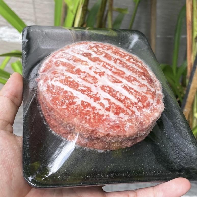 Miếng gà , heo-duoc-ban-tai-BÁNH BAO TƯƠI NGỌC LIÊN CHÂU TRẢNG DÀI