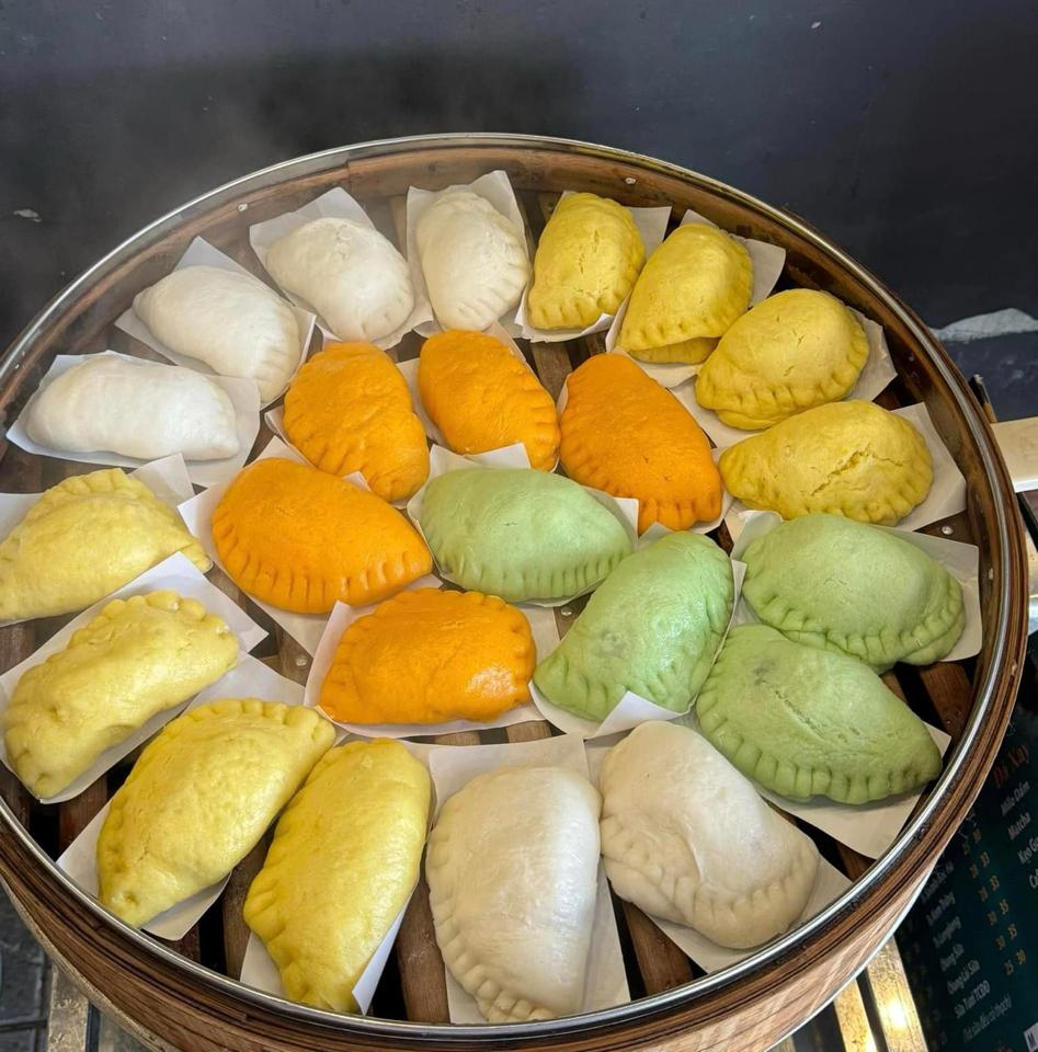 Trứng sữa-duoc-ban-tai-BÁNH BAO TƯƠI NGỌC LIÊN CHÂU TRẢNG DÀI