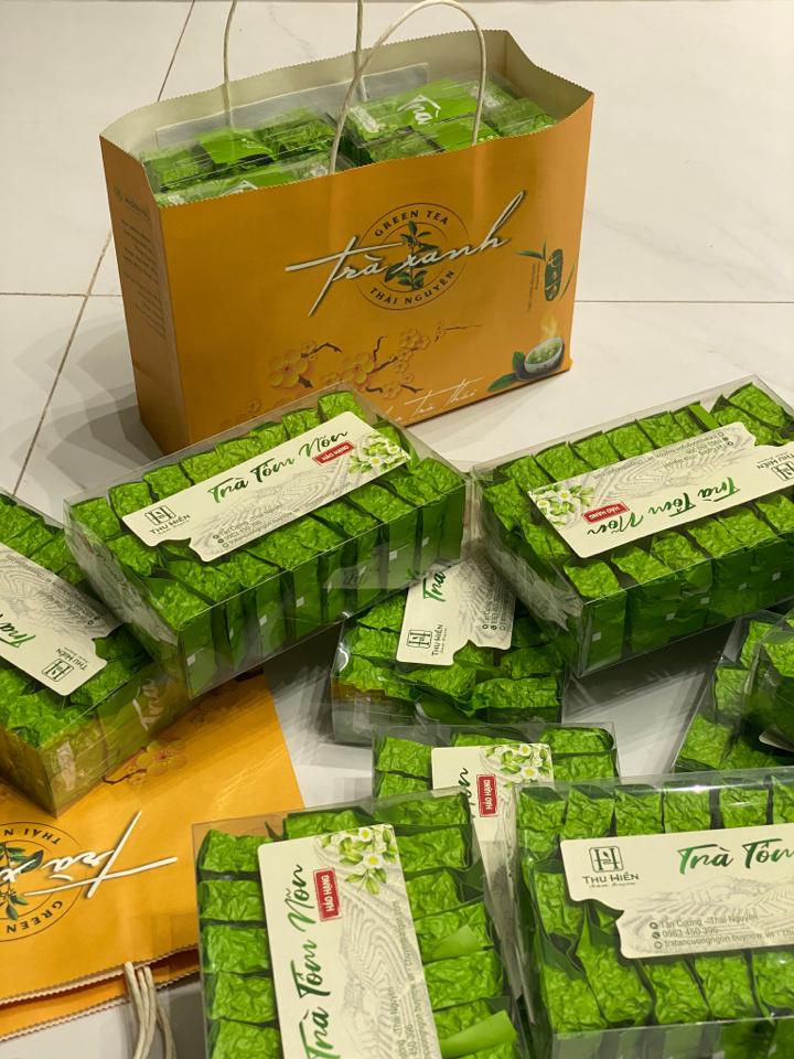 Tôm nõn hảo hạng-T35-duoc-ban-tai-Thu Hiền Trà Tân Cương