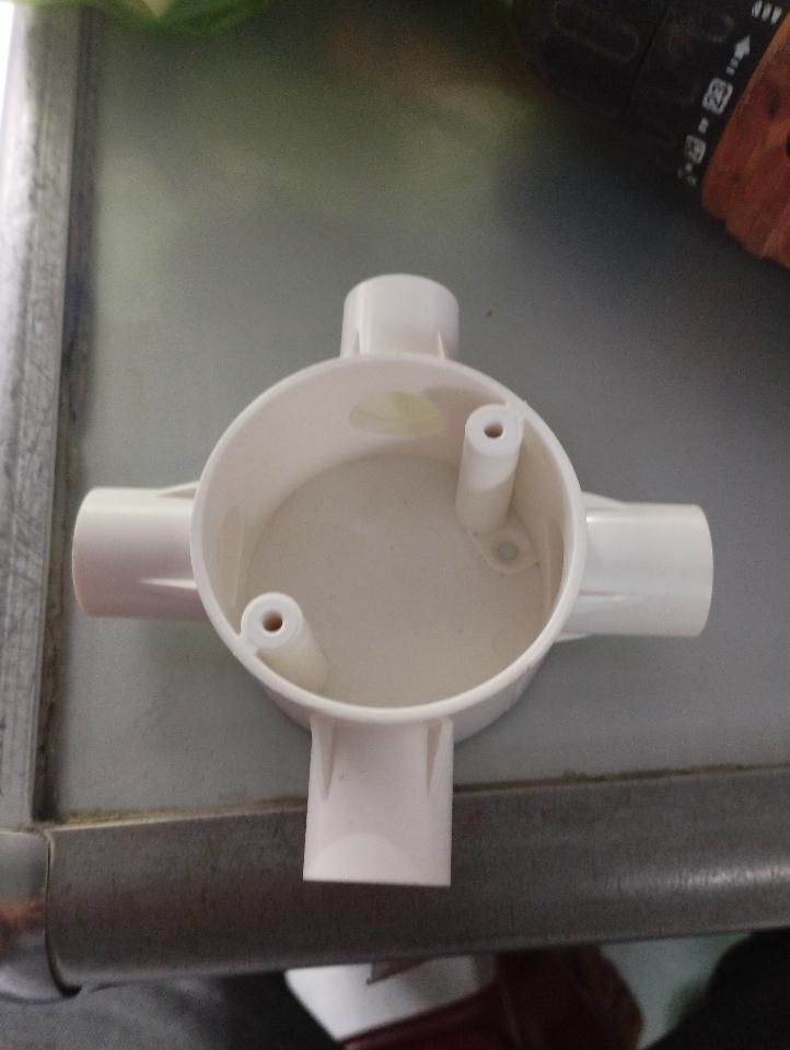 Hộp nối 4 ngã 20-duoc-ban-tai-Điện Nước An Khang