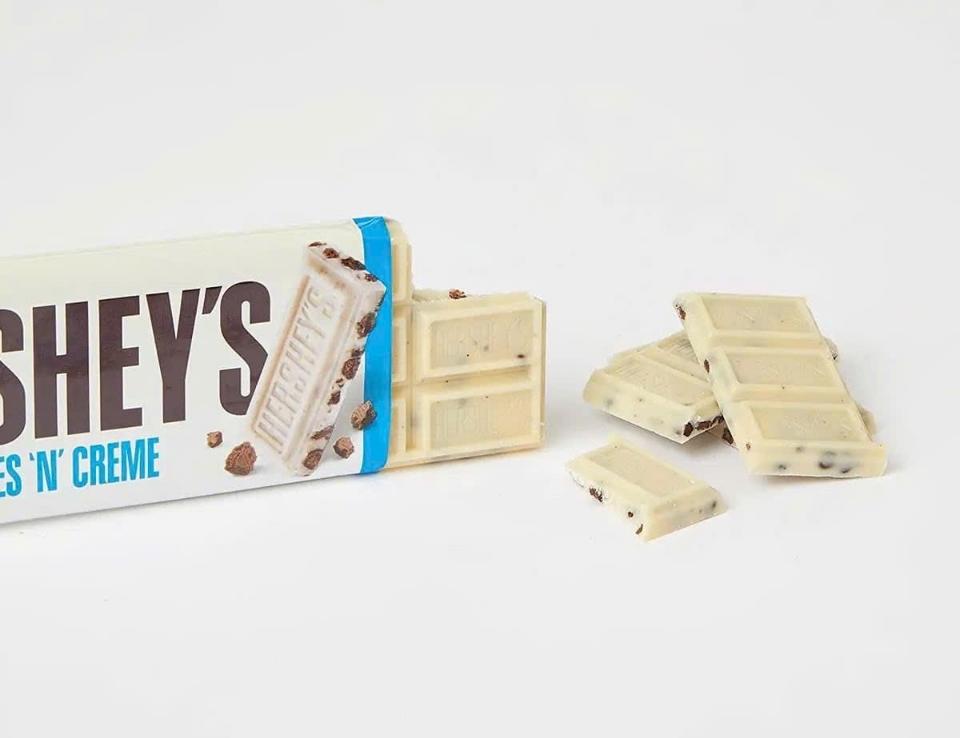 Socola Hershey's Cookies'n'Creme Mỹ 263g-duoc-ban-tai-Cửa Tiệm Nhỏ
