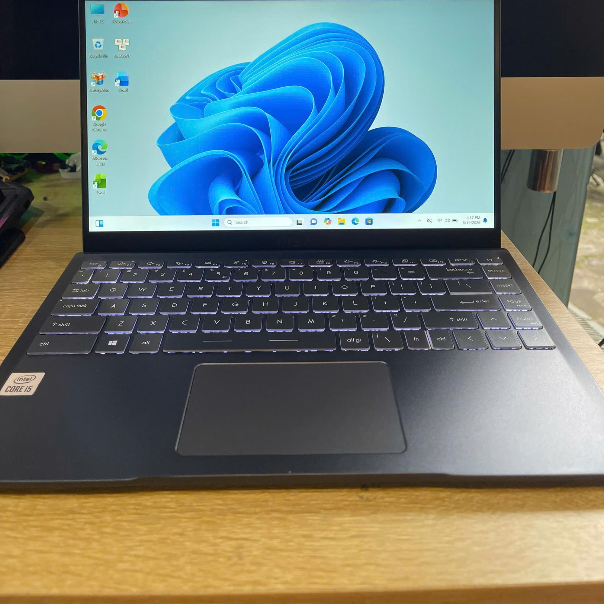 MSI i5 10th Ram 8GB 256GB SSD Màn 14inch FHD IPS-duoc-ban-tai-Vi Tính Kim Trân