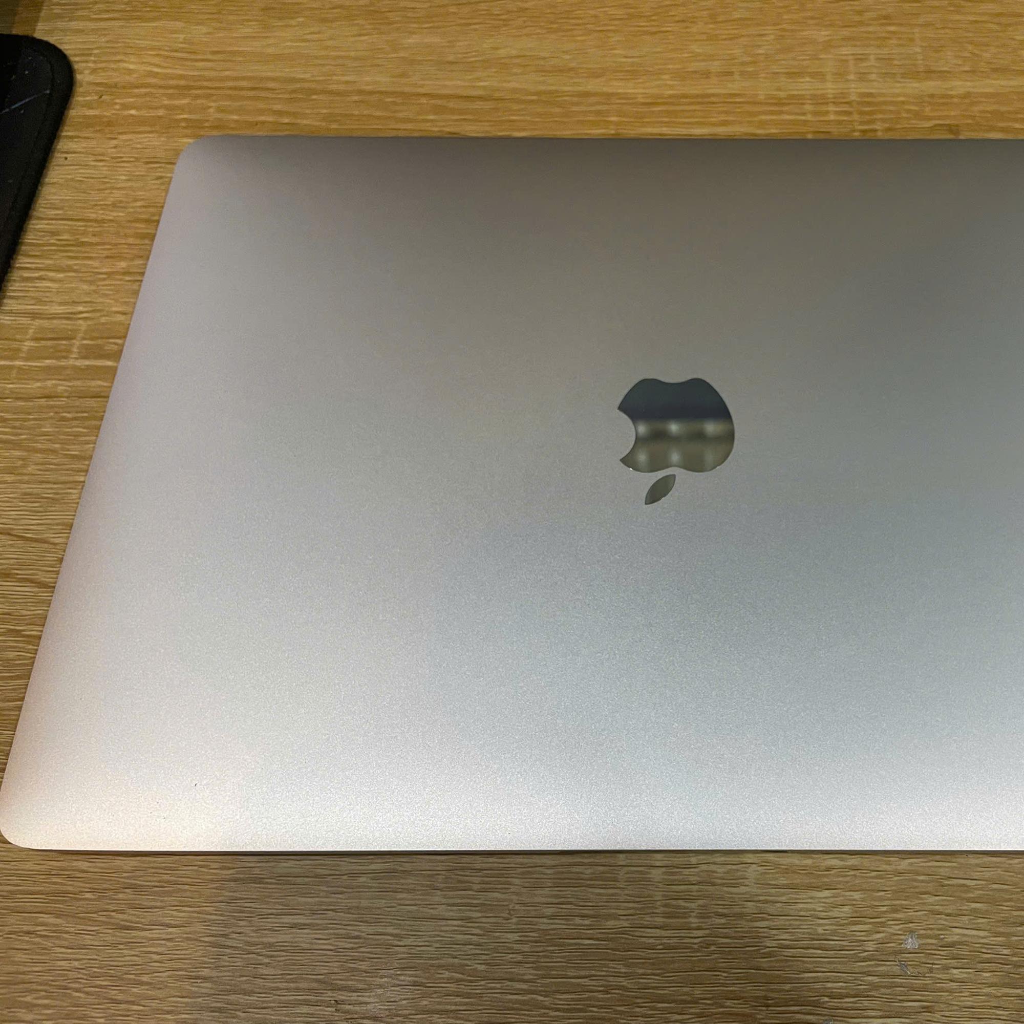 Macbook Air 2020 Core i3 Ram 8GB 256GB SSD 13inch Retina -duoc-ban-tai-Vi Tính Kim Trân