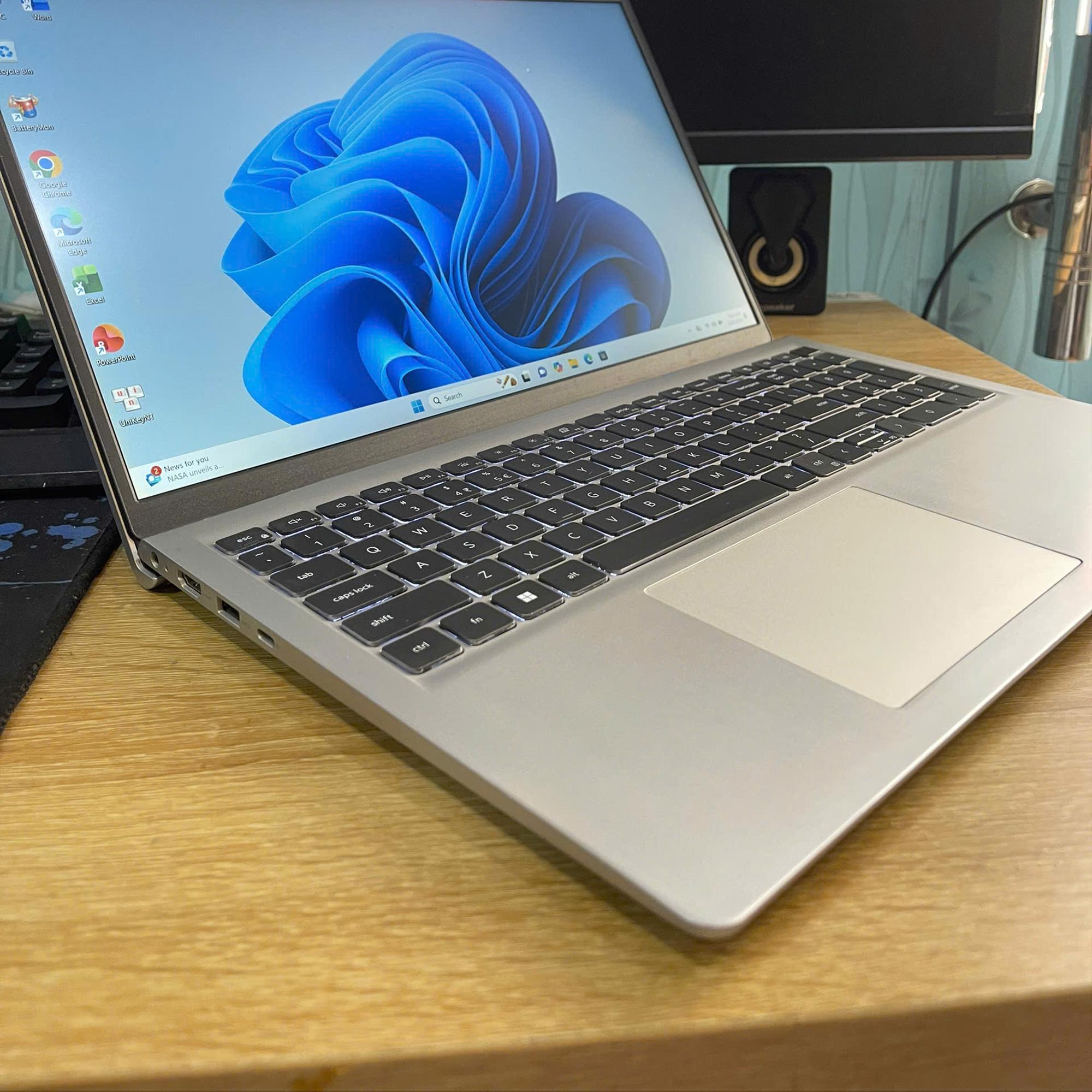 Dell i5 13th Ram 8GB 512GB SSD Card rời MX550 Màn15.6inch FHD 120hz-duoc-ban-tai-Vi Tính Kim Trân