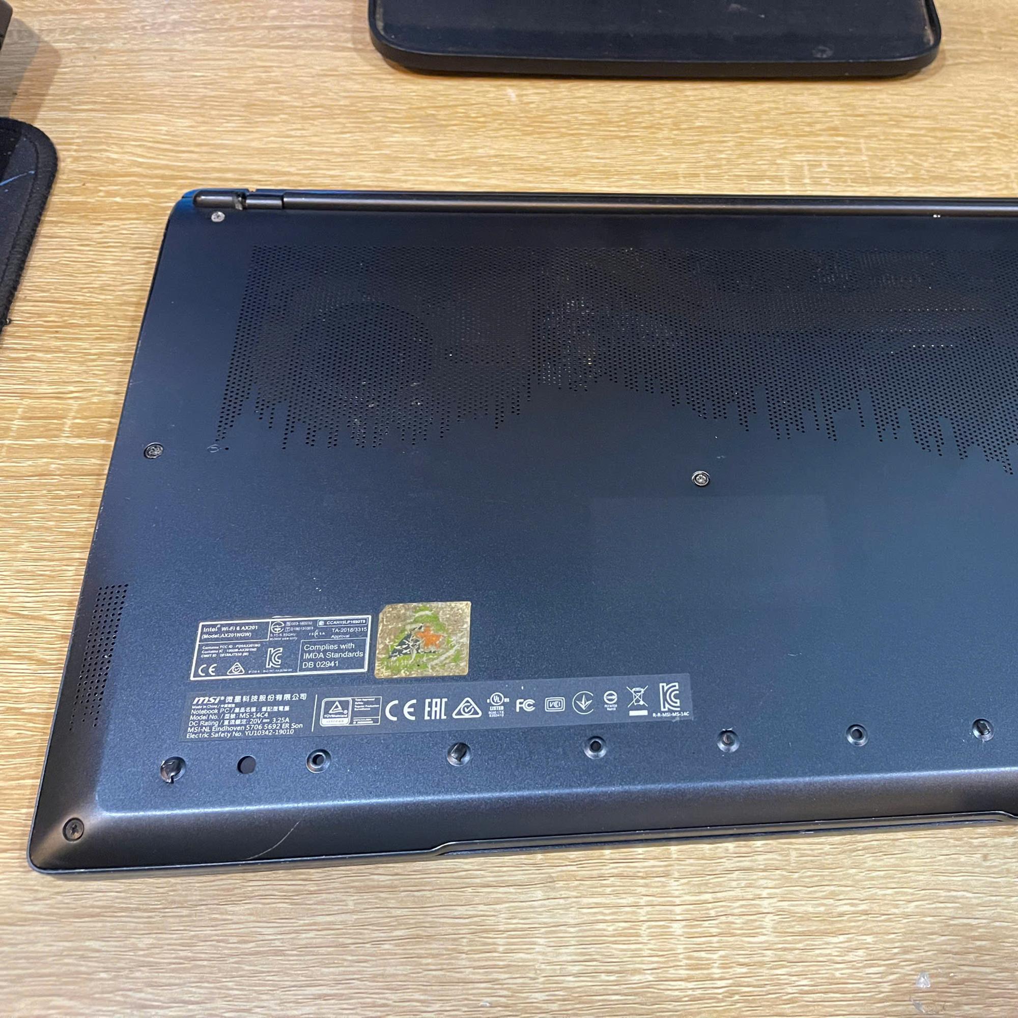 MSI i3 11th ram 8GB 256GB SSD Màn 14inch FHD IPS-duoc-ban-tai-Vi Tính Kim Trân