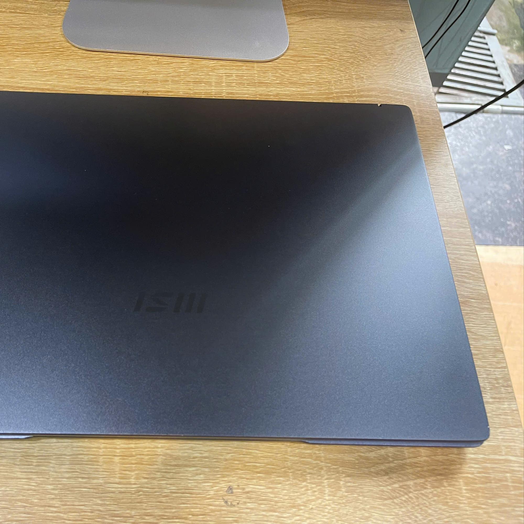 MSI i5 10th Ram 8GB 256GB SSD Màn 14inch FHD IPS-duoc-ban-tai-Vi Tính Kim Trân