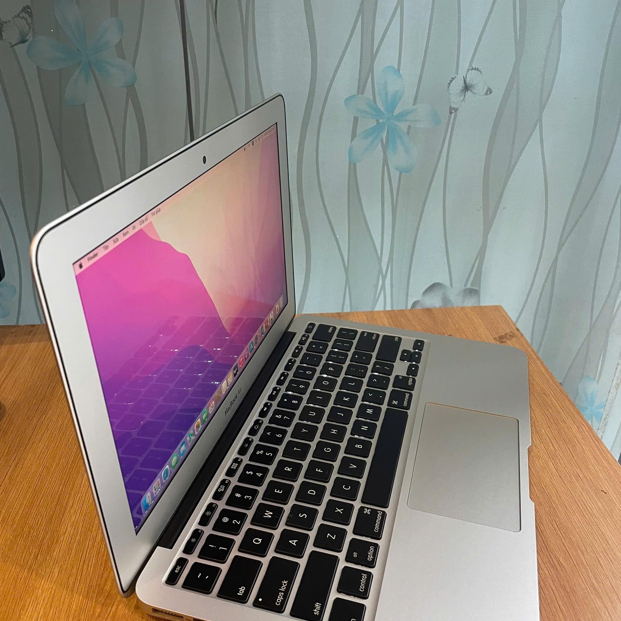 Macbook Air 2015 ( 11inch )-duoc-ban-tai-Vi Tính Kim Trân