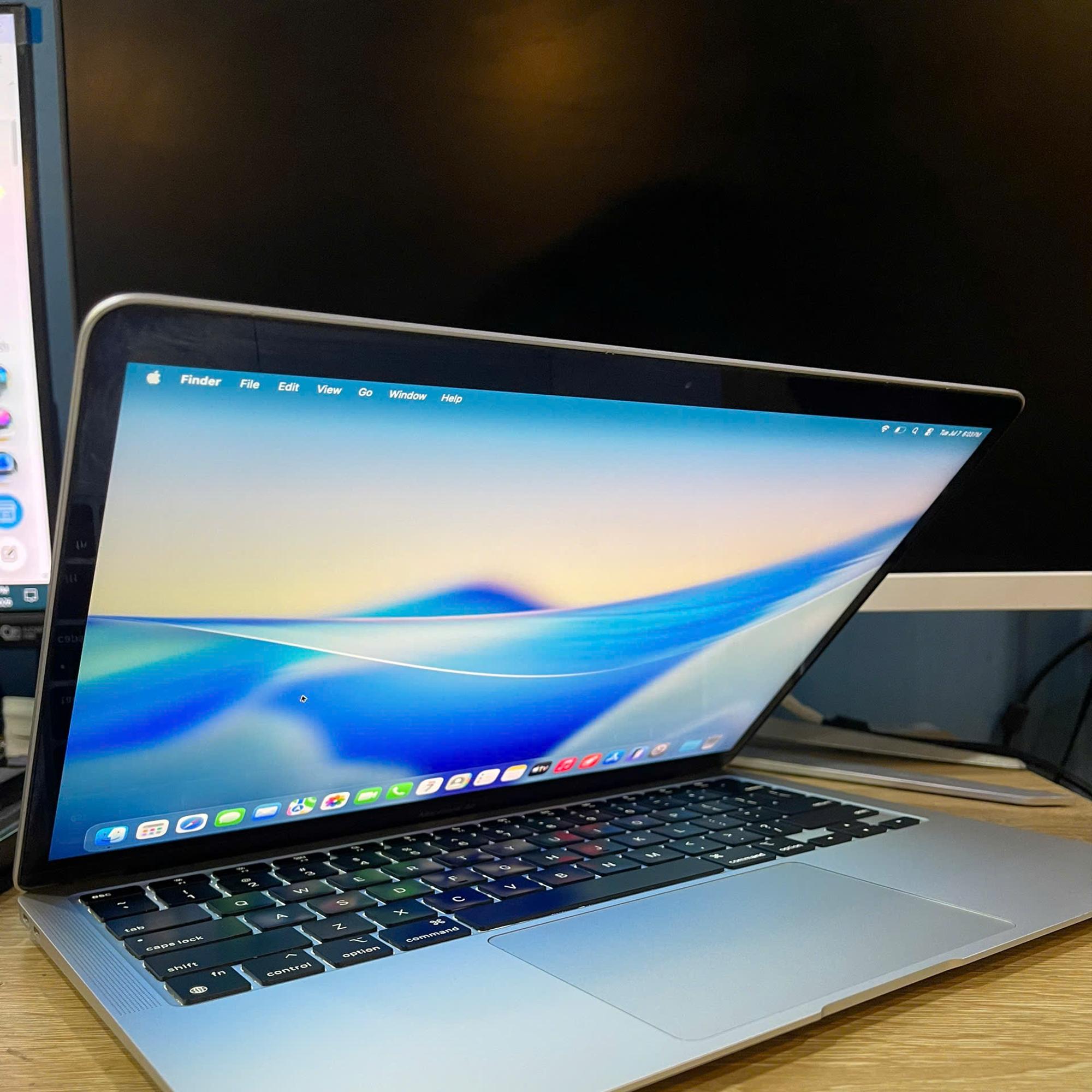 MacBook Air M1 2020 Ram 8GB 256GB SSD Màn 13.3inch Retina 2.5k Pin 84%-duoc-ban-tai-Vi Tính Kim Trân